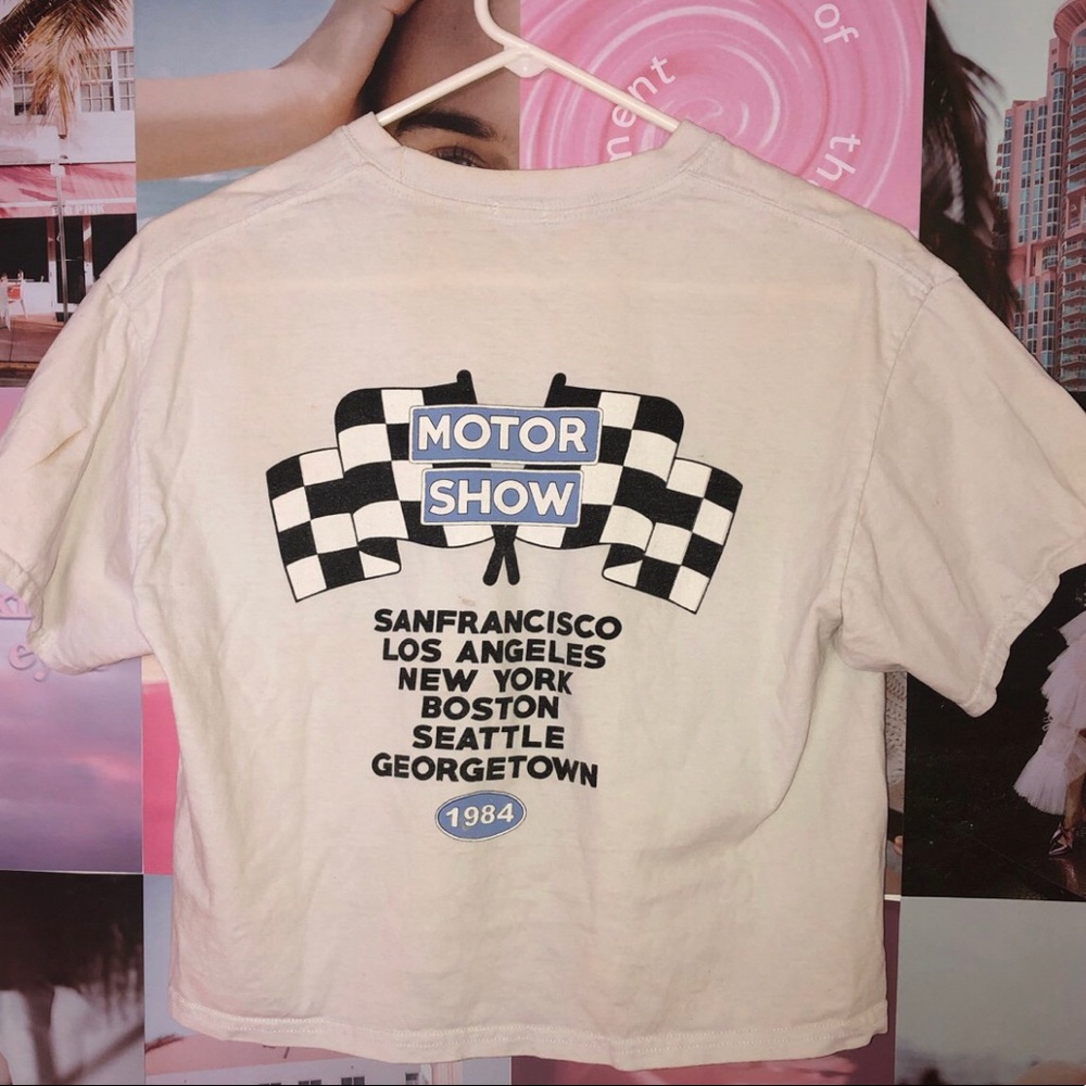 brandy melville graphic tee! - Picture 2 of 3
